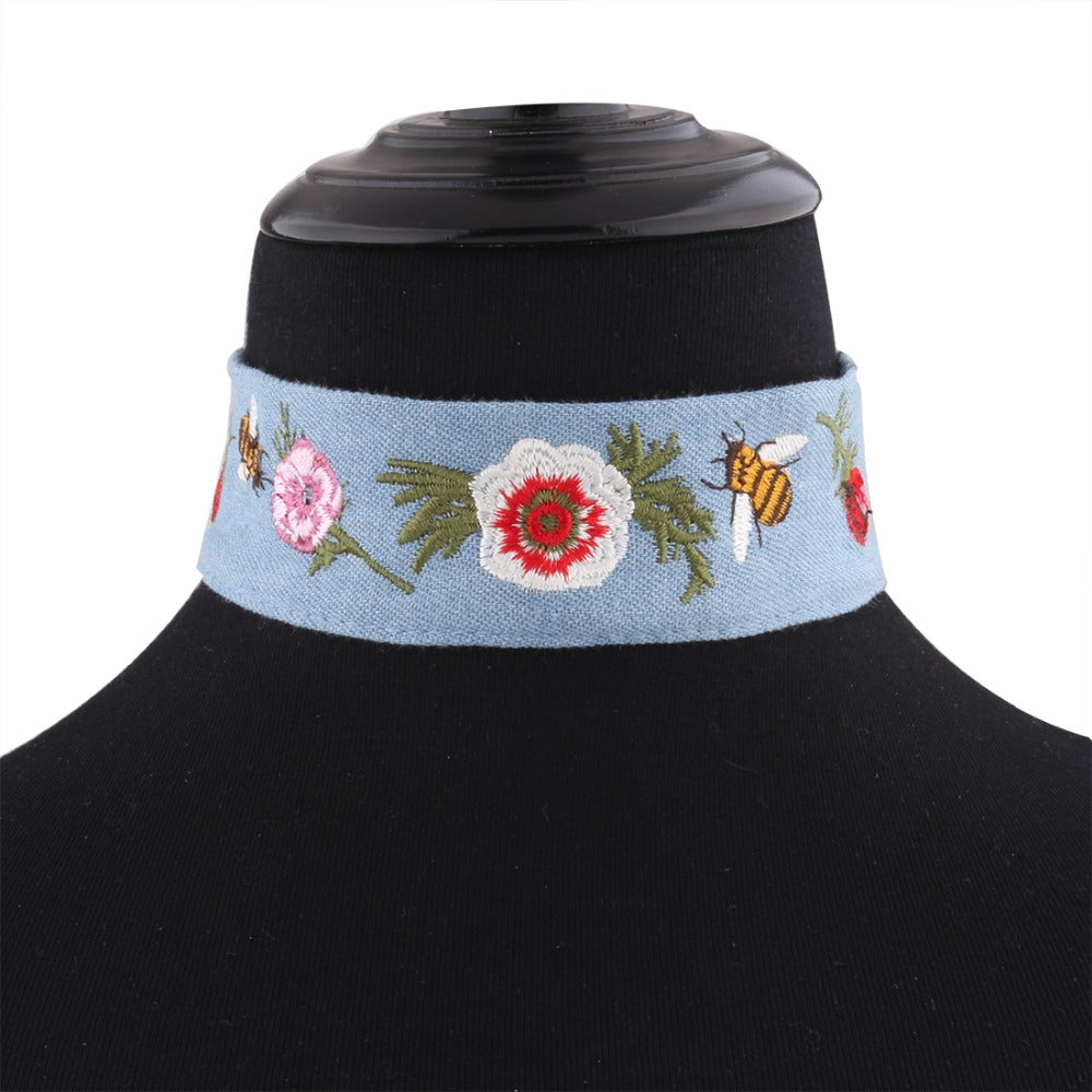 Flower Bee Choker